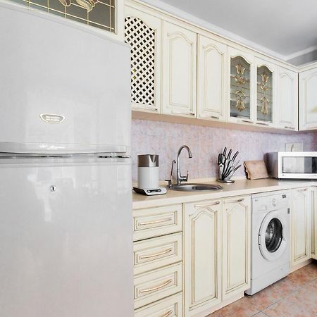 Downtown Big Apartment Tashkent Esterno foto